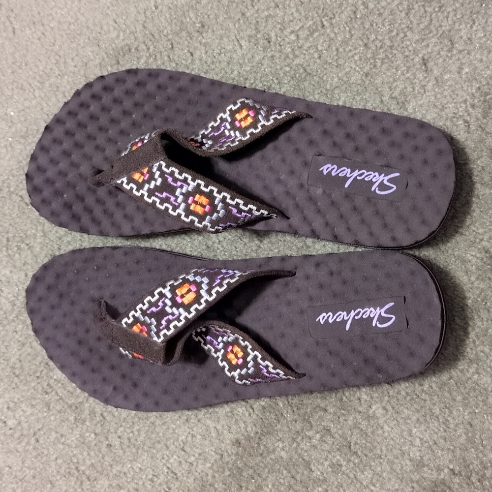 Skechers Cali textured flip flops